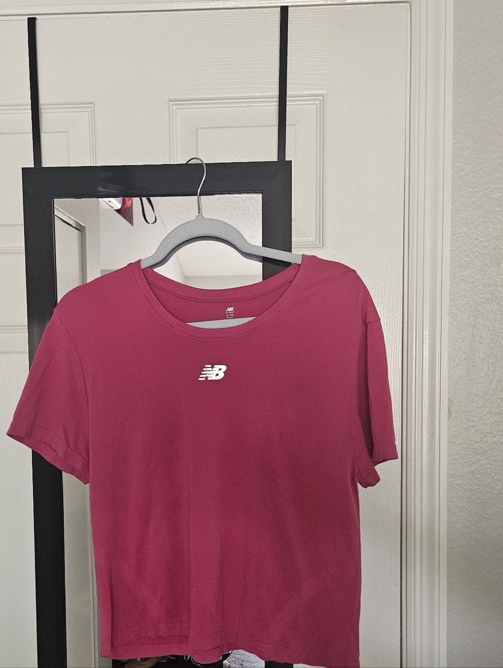 New Balance Bright Pink( Hot Pink ) Logo Tee Athletic - Picture 1 of 7